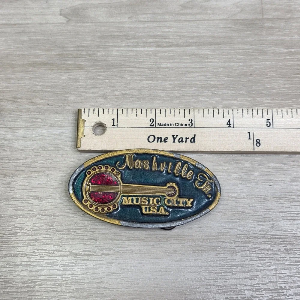 Vintage Nashville TN Music City USA Banjo Belt Buckle Red Glitter Gold Tone Oval